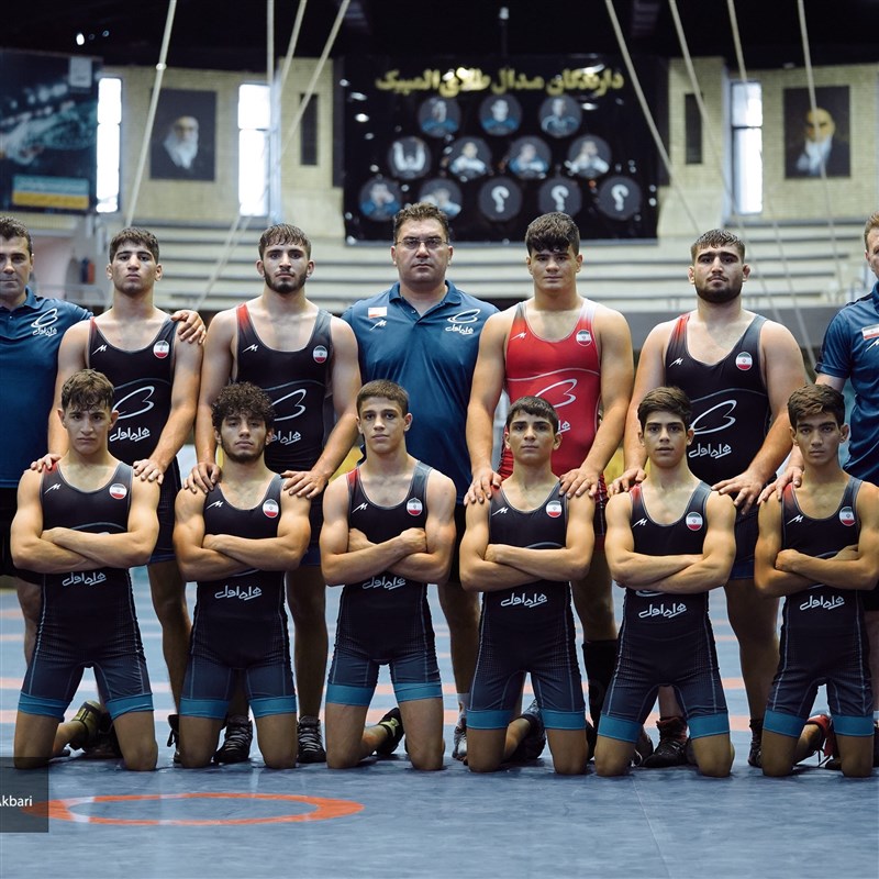 Atletas iranianos, vice-campeonato de luta livre greco-romano  asiático-2018, em Quirguistão. - Pars Today