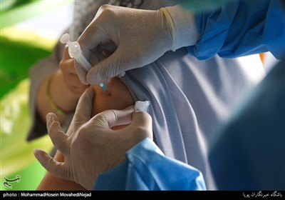 افتتاح واکسیناسیون خودرویی در نمایشگاه بین المللی تهران