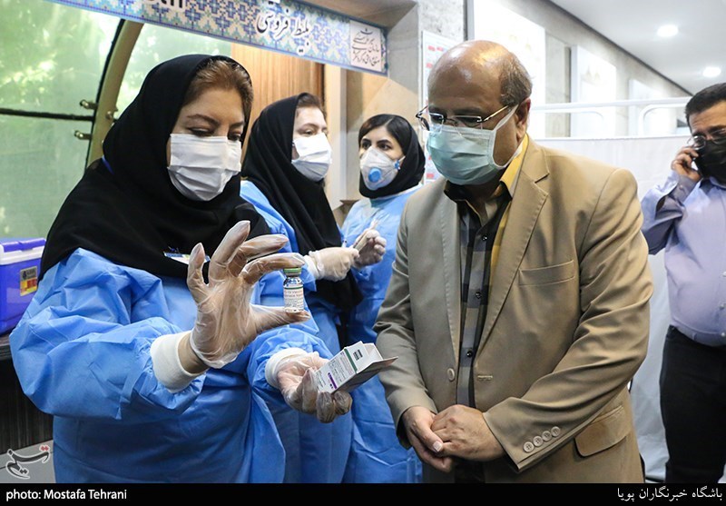 زالی: مراجعه مبتلایان کرونایی در تهران به بیمارستان‌ها 3درصد کاهش یافت/ توزیع دارو و سرم در داروخانه‌ها بهتر شد
