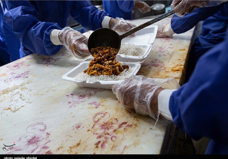 36 هزار وعده غذای گرم در دهه اول محرم به همت طلاب جهادی قم پخت و توزیع شد