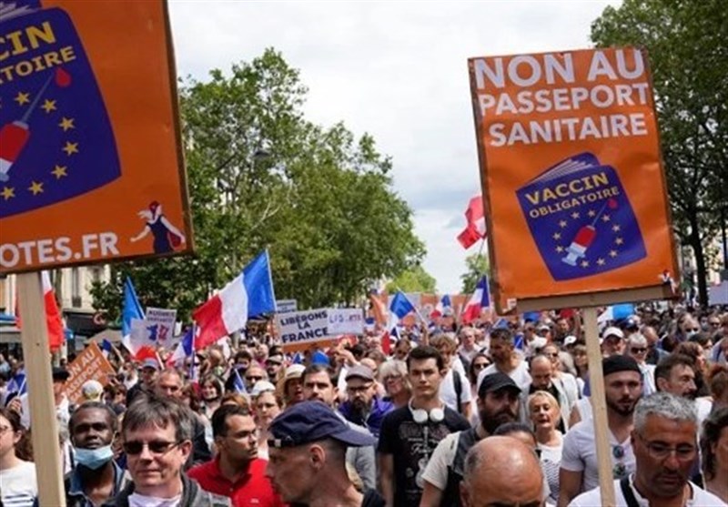 اعتراض هزاران نفر در فرانسه علیه محدودیت‌های کرونایی