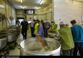 طبخ و توزیع غذای گرم به مناسبت ولادت امام موسی کاظم(ع) در گرگان