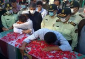 پیکر سرباز شهید دهه هشتادی پلیس در ستاد فاتب تشییع شد + تصاویر