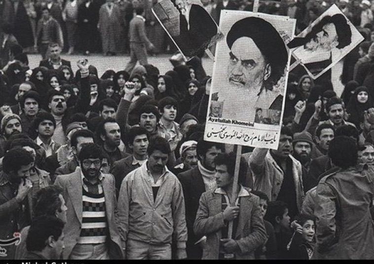 کتابی که سرچشمه اصلی &quot;شروع و استمرار انقلاب اسلامی&quot; را نشان می‌دهد