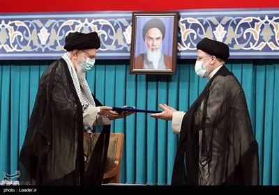  پیام تبریک یک شاعر به رئیس جمهور منتخب: «به لطف حضرت سبحان، رئیسىِ جمهور/ براى مردم ایران دوباره آمده است» 