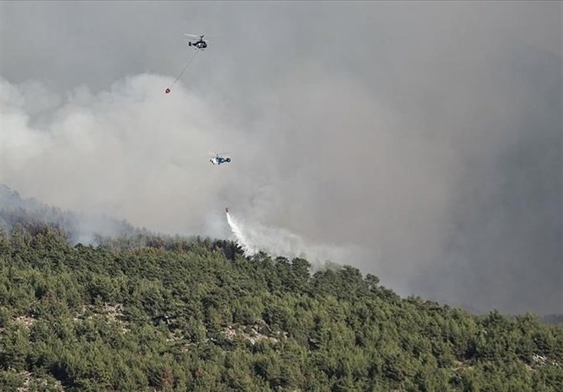کمک 6 کشور از جمله ایران با هواپیمای آتش نشان برای مهار حریق ترکیه