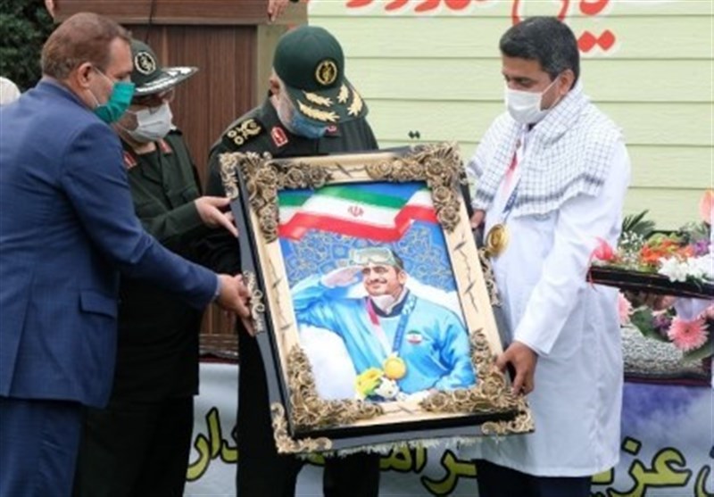 مراسم تجلیل از جواد فروغی قهرمان المپیک با حضور سرلشکر سلامی برگزار شد