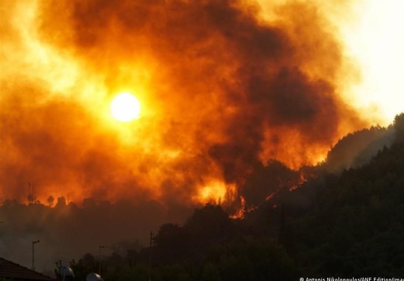 تداوم آتش سوزی‌ها در جنوب اروپا/ نخست وزیر یونان: کشور به انبار باروت تبدیل شده است+تصاویر