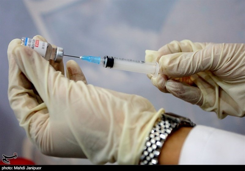 مراکز واکسیناسیون در سنندج سه شیفته شد