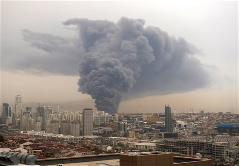 Huge Fire Breaks Out at Warehouse in Turkey’s Istanbul (+Video)