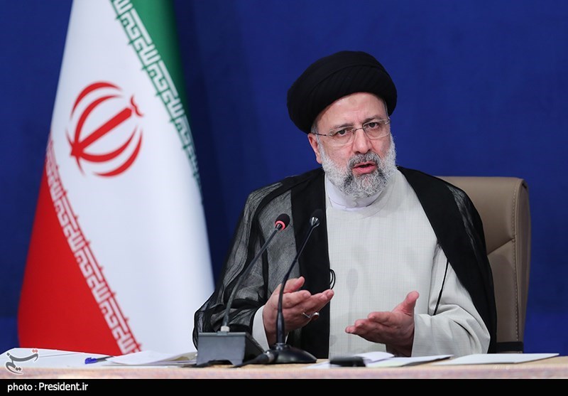 President Urges Vigilance to Avert New Wave of COVID in Iran