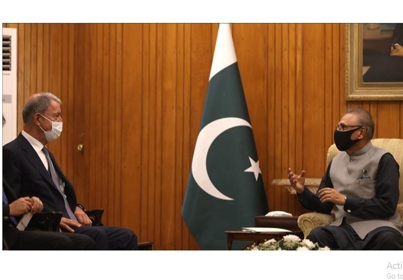 دیدار وزیر دفاع ترکیه با رئیس‌جمهور پاکستان