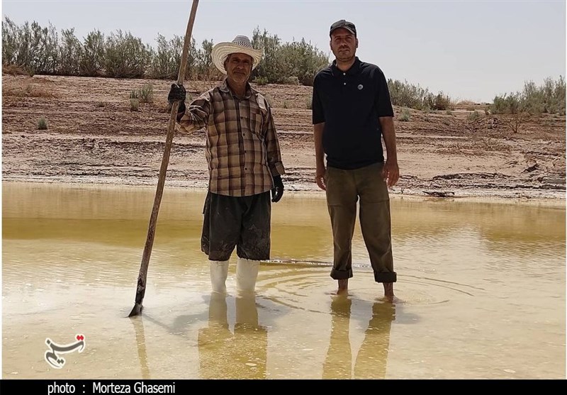 برداشت نمک از رودهای مهم حوضه آبریز کویر مرکزی ایران+تصاویر