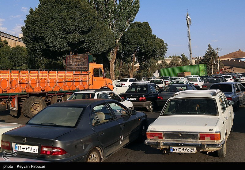 ترافیک سنگین در شهرهای غرب مازندران/ مسافران روزهای دیگر را برای خروج از استان انتخاب کنند