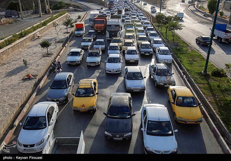 ترافیک سنگین در آزادراه کرج - قزوین؛ ترافیک در محور کرج چالوس روان است