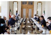 دیدار ظریف با مقام چینی/ تاکید ایران بر حمایت از شورای هماهنگی انتقال صلح آمیز قدرت در افغانستان