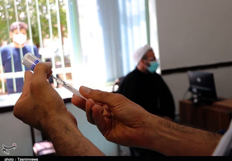 اعضای باند 4 نفره فروش واکسن تقلبی کرونا در مریوان بازداشت شدند+جزئیات