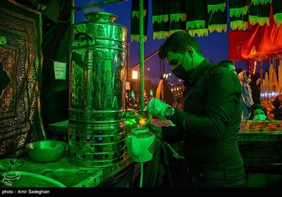فعالیت موکب های سفینةالنجاة و موکب دلواپسان اربعین در ماه محرم - شیراز