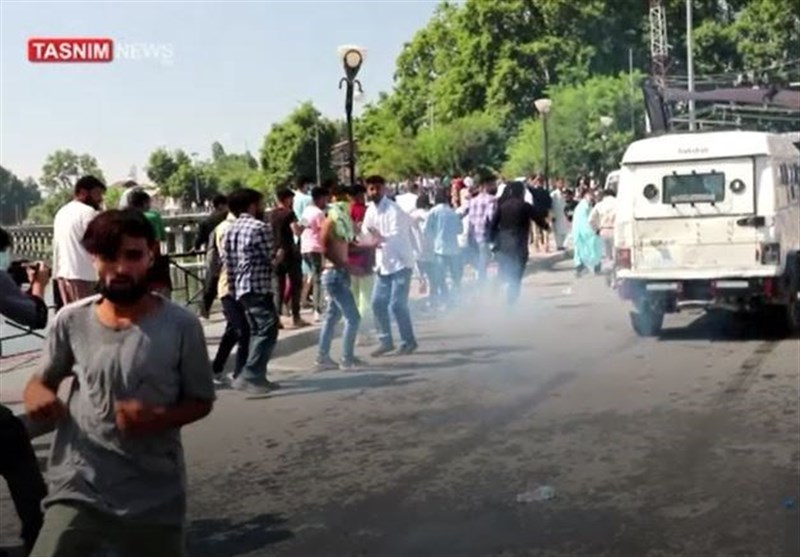 گزارش اختصاصی تسنیم از حمله پلیس هند به عزاداران حسینی در کشمیر+فیلم