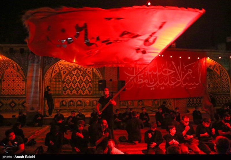 عزاداری شب عاشورا در امامزاده حسین(ع) قزوین به روایت تصویر