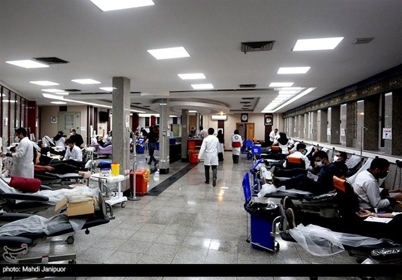 تاثیر کرونا بر کاهش اهدای خون در استان بوشهر/ مردم نگران نباشند؛ شیوه نامه‌های بهداشتی در خون‌گیری رعایت می‌شود