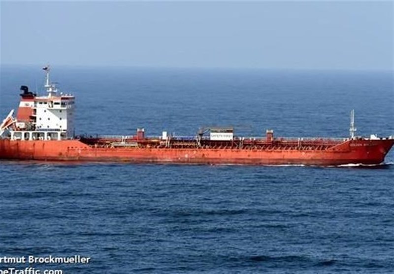 Singapore Tanker Safely Docks in Southern Iran