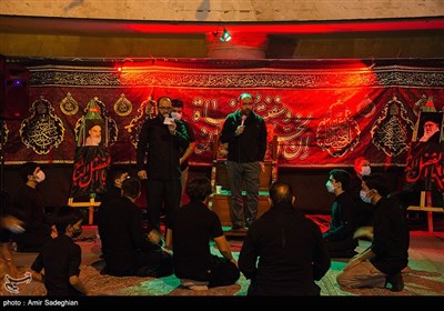 مراسم عزاداری شب شهادت امام سجاد(ع) در موزه دفاع مقدس استان فارس