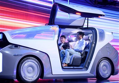  رونمایی "بایدو" غول فناوری چینی از "روبوکار" نخستین خودروی بدون‌ راننده 