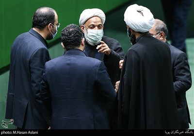 مرتضی آقاتهرانی نماینده تهران در نوبت عصر روز سوم بررسی وزرای پیشنهادی دولت در مجلس