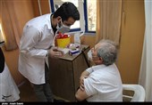 واکسیناسیون 37 درصد از جامعه هدف در استان کرمانشاه/ دورهمی‎‌ها عامل افزایش بستری‌ها است