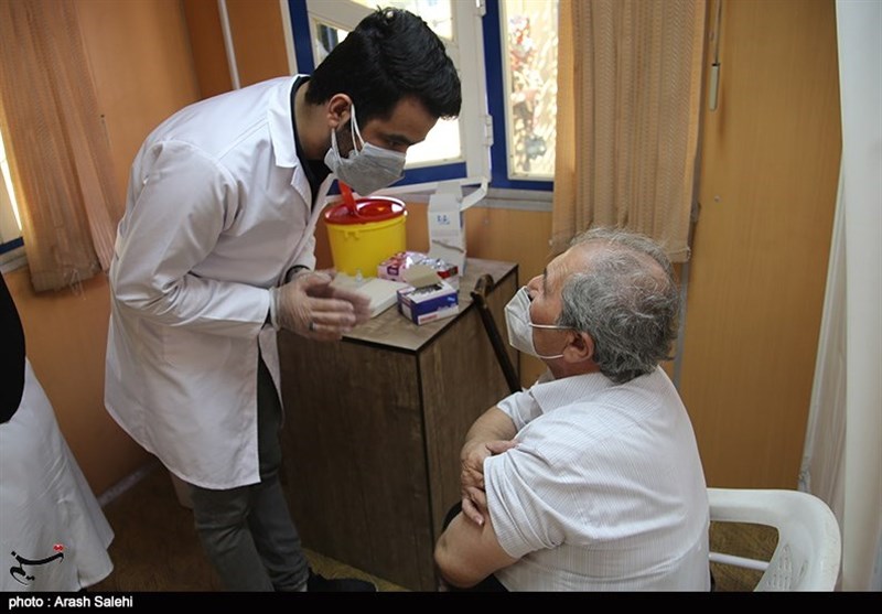 واکسیناسیون کرونا در حاشیه شهر مشهد مقدس سرعت گرفته است