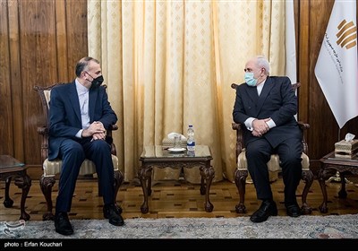 بدرقه محمدجواد ظریف، توسط حسین امیر عبداللهیان وزیر امور خارجه جدید