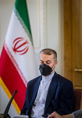 حسین امیرعبداللهیان وزیر امور خارجه جدید جمهوری اسلامی ایران در نشست مشترک وزارت خارجه و وزارت بهداشت