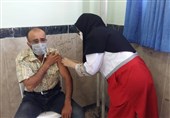 جوانان هلال‌احمر 11 هزار قزوینی را در برابر کرونا واکسینه کردند