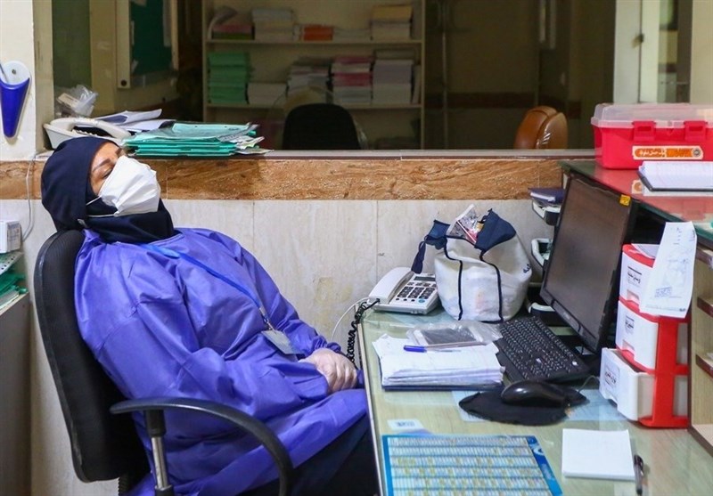 جدیدترین اخبار کرونا در ایران| روزهای سیاه کرونایی ‌با افزایش چشمگیر ‌بیماران بستری و جانباختگان / مدافعان سلامت خسته‌تر از همیشه / شرایط ‌قابل تحمل نیست + نقشه و نمودار