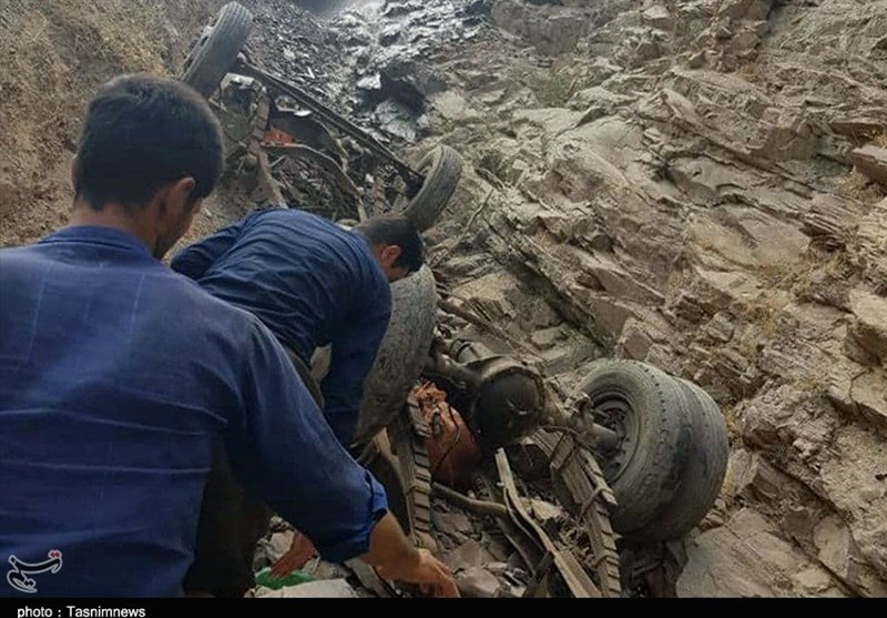 سقوط مینی‌بوس و جان‌باختن 16نفر در کامیاران به روایت تصویر