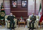 سرلشکر سلامی در دیدار وزیر دفاع: دشمن از هیچ ترفندی برای فشار بر ایران فروگذار نکرده است