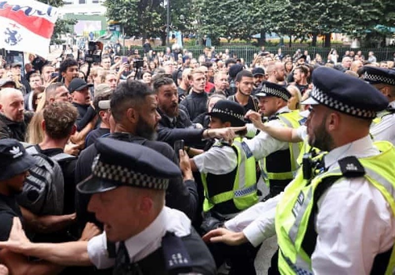 نیروهای پلیس لندن اعتصاب کردند/آمادگی ارتش انگلیس برای جایگزینی نیروها