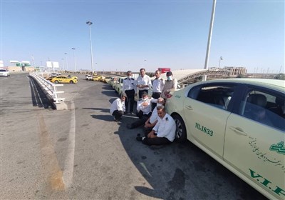  گلایه رانندگان تاکسی از نبود امکانات ابتدایی در شهر فرودگاهی امام 