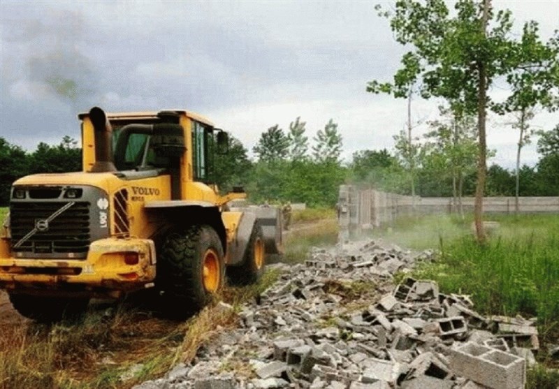 80 هزار مترمربع ساخت و ساخت غیرقانونی در اراضی کشاورزی کاشان تخریب شد