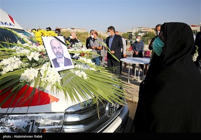 مراسم تشییع پیکر شهید سلامت دکتر محسن احمدی قمی در همدان