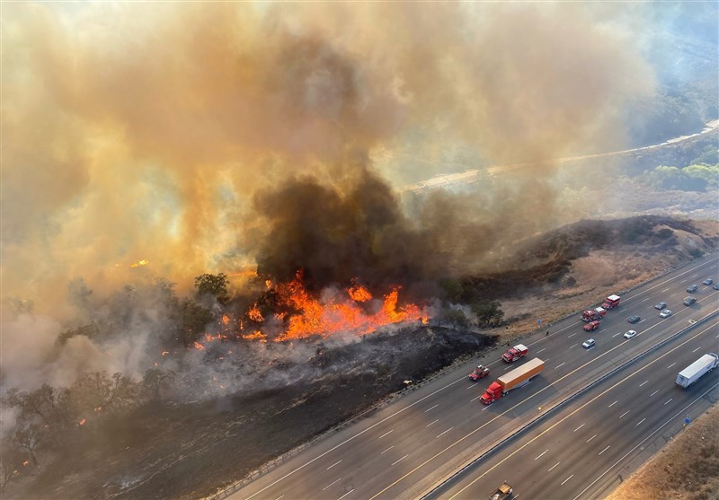 Firefighters Partially Surround Deadly California Fire