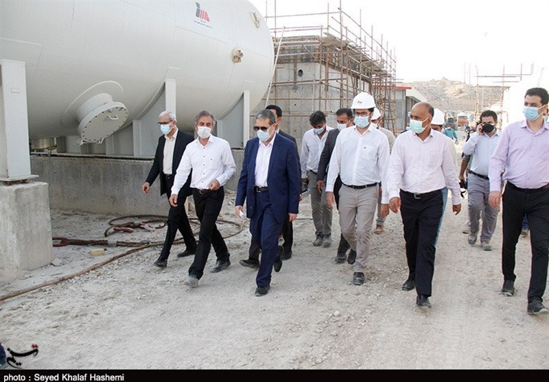 استاندار بوشهر: فاز نخست 2 پروژه آب‌شیرین کن امسال وارد مدار تولید می‌شود