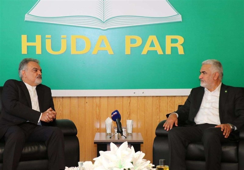 دیدار سفیر ایران در ترکیه با رهبر حزب هدی پار