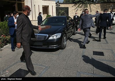 وصول الکاظمی إلى طهران