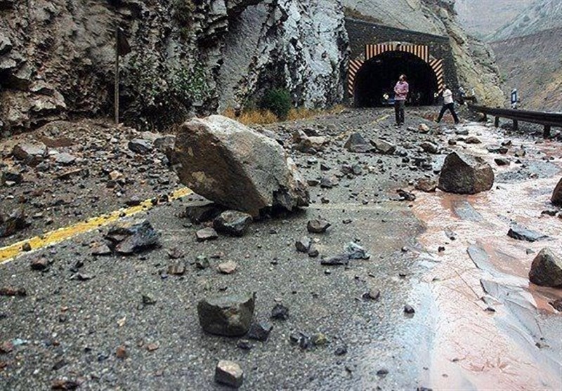 مسدودشدن راه ۵ روستای مرزن آباد چالوس