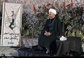 مدیران جامعه اسلامی باید همواره با مردم در مسیر رفع مشکلات حرکت کنند