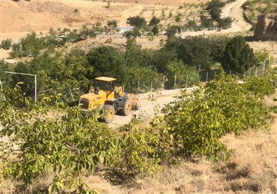 دستگاه قضا با تغییر کاربری و دیوار کشیهای بدون مجوز "برغان ساوجبلاغ" قاطعانه برخورد کرد + فیلم