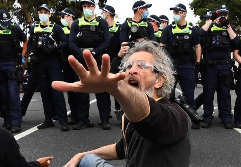 درگیری شدید پلیس استرالیا و معترضانی که دیگر طاقت قرنطینه ندارند