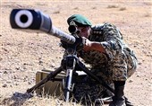 فرمانده قرارگاه ارتش در غرب کشور: نیروهای تکفیری، داعشی و معاند جرات نزدیکی به مرزهای ایران را ندارند/ با رصد روزانه مراقب حرکات آنها هستیم